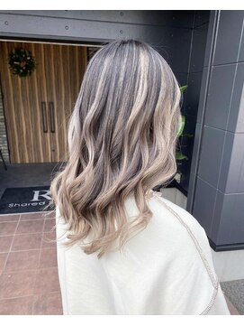 ラフリ(LAFRE) ホワイトベージュバレイヤージュ