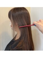 エルムトウキョウ(ELM Tokyo)&nbsp;耳回りインナーカラーで顔周りもトーンアップ