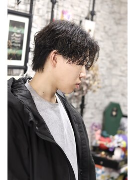 セメ(S’aimer) センターパート× シャドウパーマ