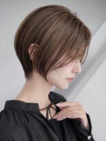 表参道白髪ぼかしウルフショートカットベージュアッシュ30代40代