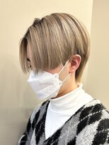 センターパートブリーチダブルカラーフェイスフレーミング