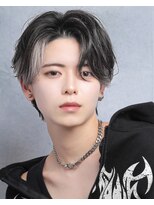 リップス 吉祥寺店 (LIPPS)&nbsp;ホワイトシルバーアッシュインナーカラーセンターパート