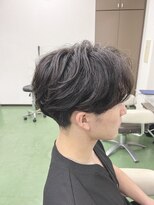 ゼロ(Zero)&nbsp;フェザーパーマツーブロック刈り上げ