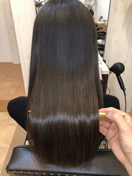 アコンプリッシュ 代官山 恵比寿(accomplish) プラチナミネコラ