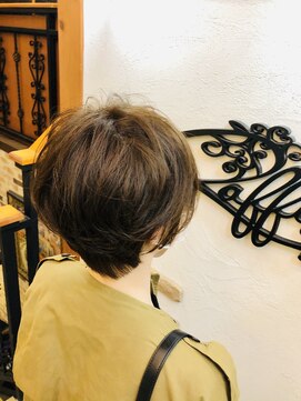 ラフューネ(Raffune) まるみショート/ニュアンスカラー/キャラメルベージュ