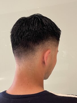 ザバーバー 東京(THE BARBER) ローフエードショート