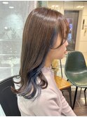 ブルーイヤリング×ベージュ【黒田あさみ】