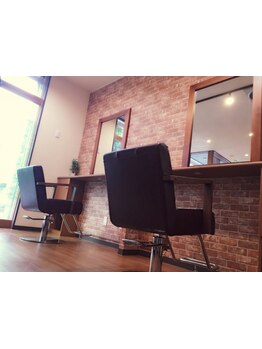 【お手頃なクーポン多数！】リーズナブルな価格で丁寧な施術が受けられる！通いやすいメンズサロン★