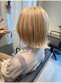 20代30代大人可愛い小顔ショートカット外ハネボブハイライト