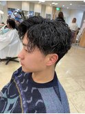 立体感のあるツイストスパイラルパーマ