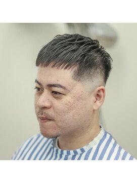 イチツボ(ICHITSUBO) クロップスキンフェードスタイル