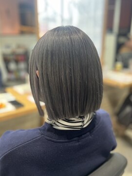 リーオオサカ(Lee Osaka) Wカラー×オリーブカラー×東芽生