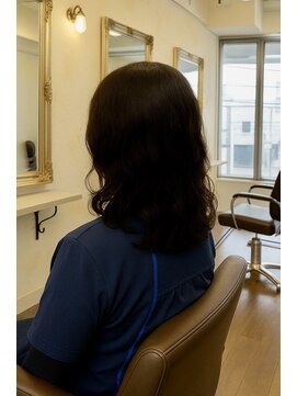 エンジェル 青葉台(ANGEL) ダークピンクのミディアムウェーブ