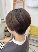 丸みシルエットの大人ショートボブ