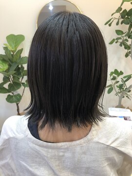 オトモイ(otomoi.) アゴ下3センチのパツっとボブ