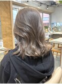 ヘーゼルグレージュモカベージュブリーチダブルカラーボブ