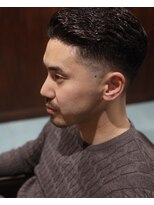 バーバーバー(BAR BER BAR) メンズカットアップバングサイドパートバーバースタイル