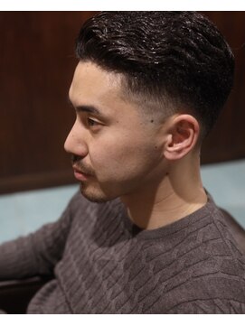 バーバーバー(BAR BER BAR) メンズカットアップバングサイドパートバーバースタイル