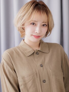 カバーヘア ブリス 川口(COVER HAIR bliss) ハイトーンカラー金髪ブロンド抜け感ショートボブZ川口20代30代