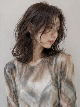 フェアリーテール 高坂店の写真/高彩度抜群◎ダメージレスダブルカラー!シンプルでおしゃれな仕上がり♪