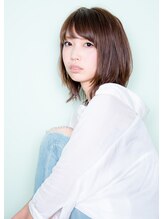 ヌメロ(Numerous) さっと決まる外ハネミディ