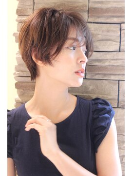 レウナ 外苑前(Reuna) 大人可愛いひし形ショート ハンサムショート