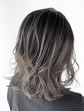 ライリー(riley) rileyバレイヤージュ×グレージュ