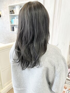 キャアリー(Caary) 福山市美容室Caary ブリーチ無し 赤味除去 シルキーグレージュ
