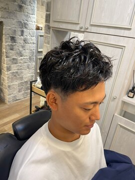 ミリオンバックス 御徒町店(Million Backs) ツーブロックマッシュ/スキンフェード<理容室>[メンズ/御徒町]