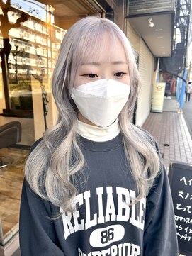 モアムー(Moremuu) ホワイトカラー韓国風ヘア