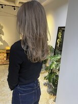 メリー オオサカ(Merly Osaka)&nbsp;レイヤーと合うベージュカラー_creamy smoke beige_