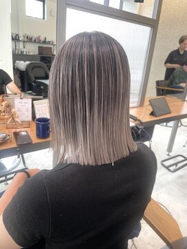 ストゥー(StueW.) 【ダブルカラー】【バレイヤージュ】シルバーバレイヤージュ