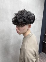 ダズルヘアーエイチ(DAZZLE hair H)&nbsp;スペインカール×スキンフェード