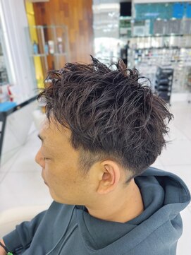 クオリス 赤塚店(QUALIS) アップバング束感ショートツーブロック