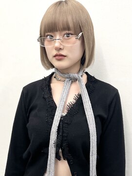 ココ 原宿(KOKO) ブリーチ黒髪小顔クラゲヘアーオリーブグレーココアベージュ