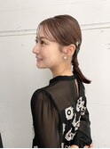 横顔も可愛いタイトポニー後れ毛結婚式ヘアセット渋谷mutsuki