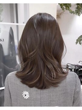 ムード(MOOD,) 暗めカラー/グランマッシュ[レイヤーカット/髪質改善/銀座]