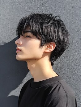 アンティーカ バイ エレノア(Antica by eleanor)の写真/カットで差がつくメンズスタイル◇髪質や骨格を見極めたカットで、360度どこから見てもキマるスタイルに。