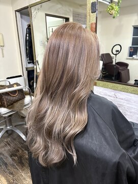 ロール(ROLL) ミルクティーベージュ/ハイトーンカラー/ダブルカラー