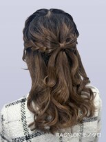 アールエーサロンモノクロ 秋葉原(RA SALON モノクロ)&nbsp;立体リボンハーフアップ