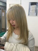 エオル(Eowl)&nbsp;#ブリーチ#レイヤーカット#ハイトーンブリーチ