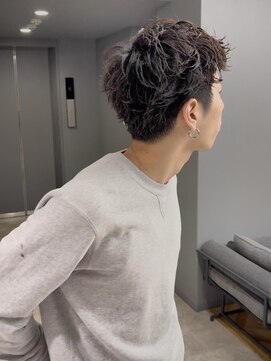 ササ(33) ピンパーマスパイキーショート