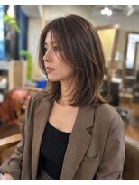スリル ヘア アンド ネイル デザイン 恵比寿店(sulir hair and nail design)&nbsp;ナチュラルミディアムレイヤーカット（前髪なし）30代40代50代