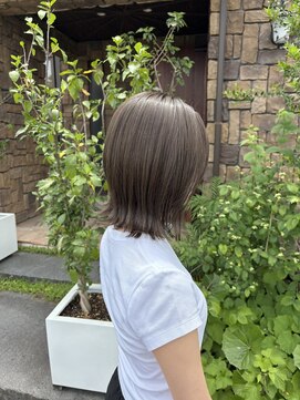 美容室 ルチア ハワイ(Luccica HAWAII) 【luccicaＨＡＷＡＩＩ/森麻乃】グレージュ