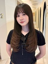 アルティーナ(altina) 透明感ライトブラウン/ロングレイヤーカット