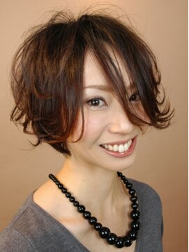 ナチュラス(NATURACE) エアウェーブで男女から愛されるナチュラスボブ