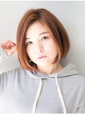 大人スリーク前下がりボブ