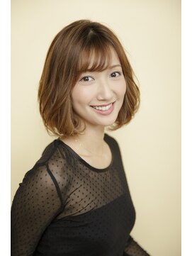 アフロディーテ 銀座(APHRODITE GINZA) ミディアム/デザインカラー/シルキーベージュ/斜めバング/銀座