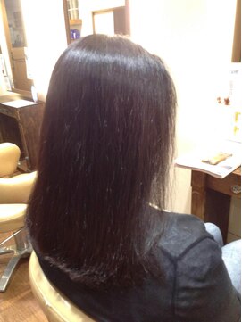 ペンシエロ(Pensiero) 「ぷるっとツヤ髪で、－5歳」美髪カラーコース