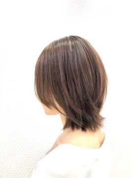 クオリス 上福岡店(QUALIS) 大人かわいい小顔ミディアムウルフ　ひし形シルエット　30代40代